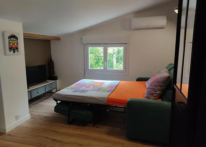 Studio Dans La Foret Provencale